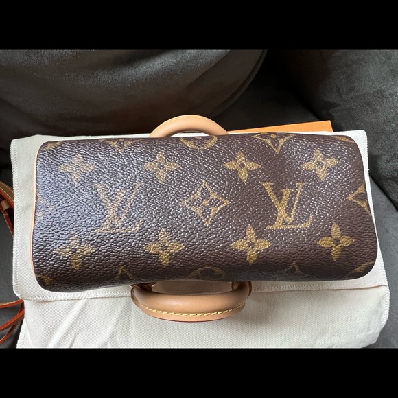 ❣️Final sale Authentic LV New Nano Speedy detachable straps❣️ - Picture 6 of 13